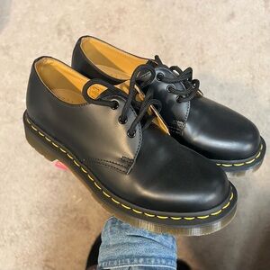 SOLD - ✨ Dr. Martens Black Leather Oxfords ✨